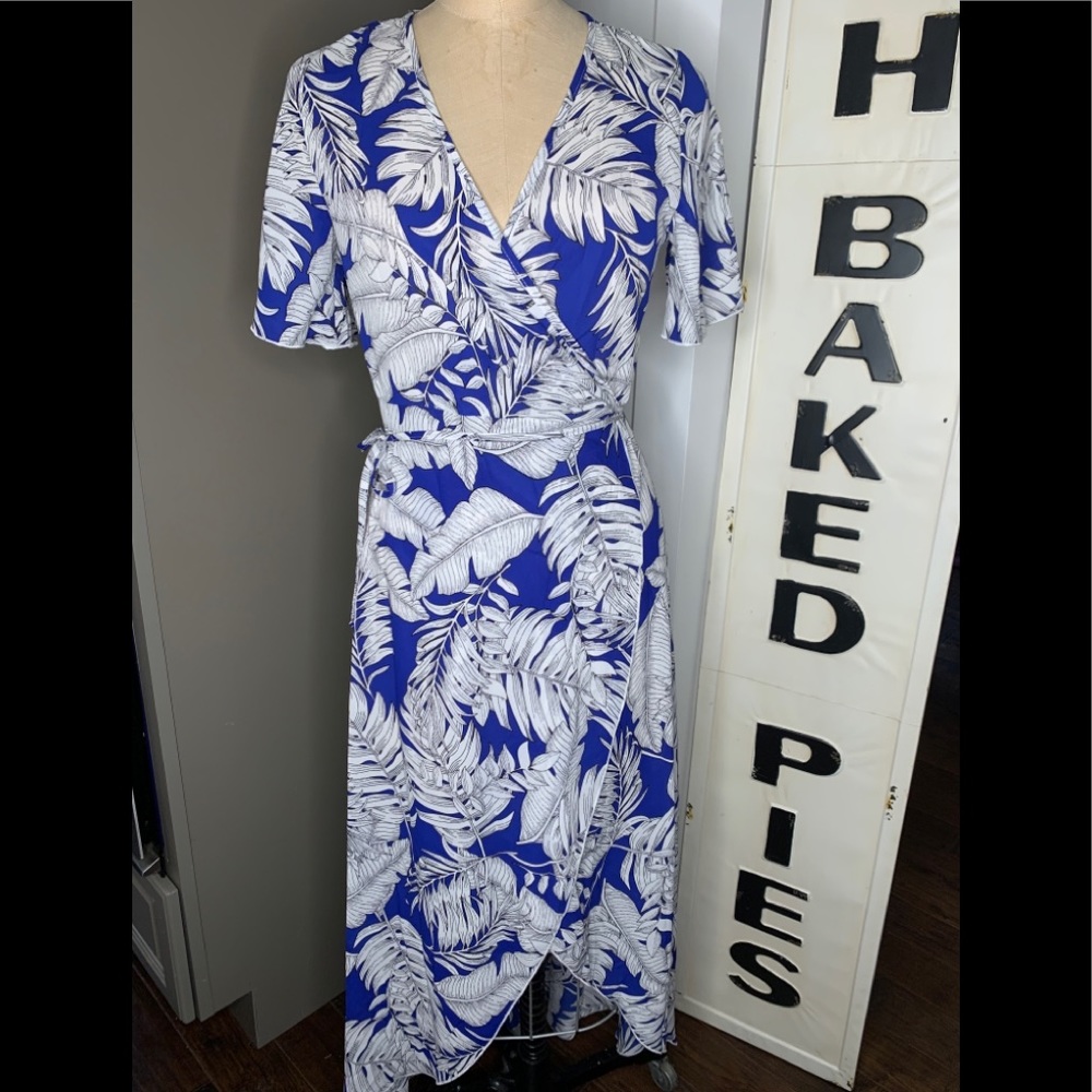 NWT New Mode Blue & White Tropical Wrap Dress sz Sm